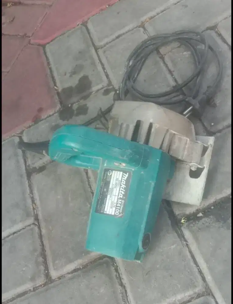 Grinda Granit Makita