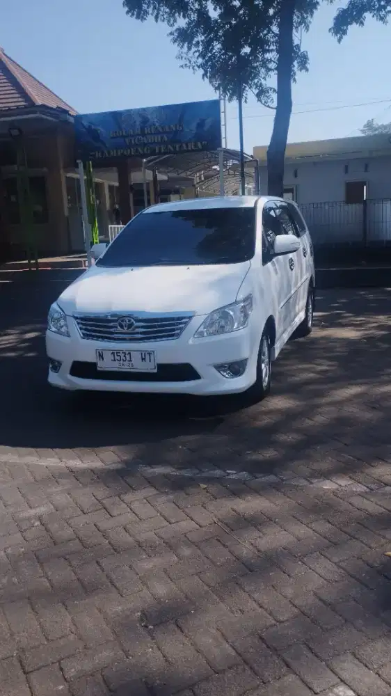 Toyota Innova Diesel V AT 2013 Putih