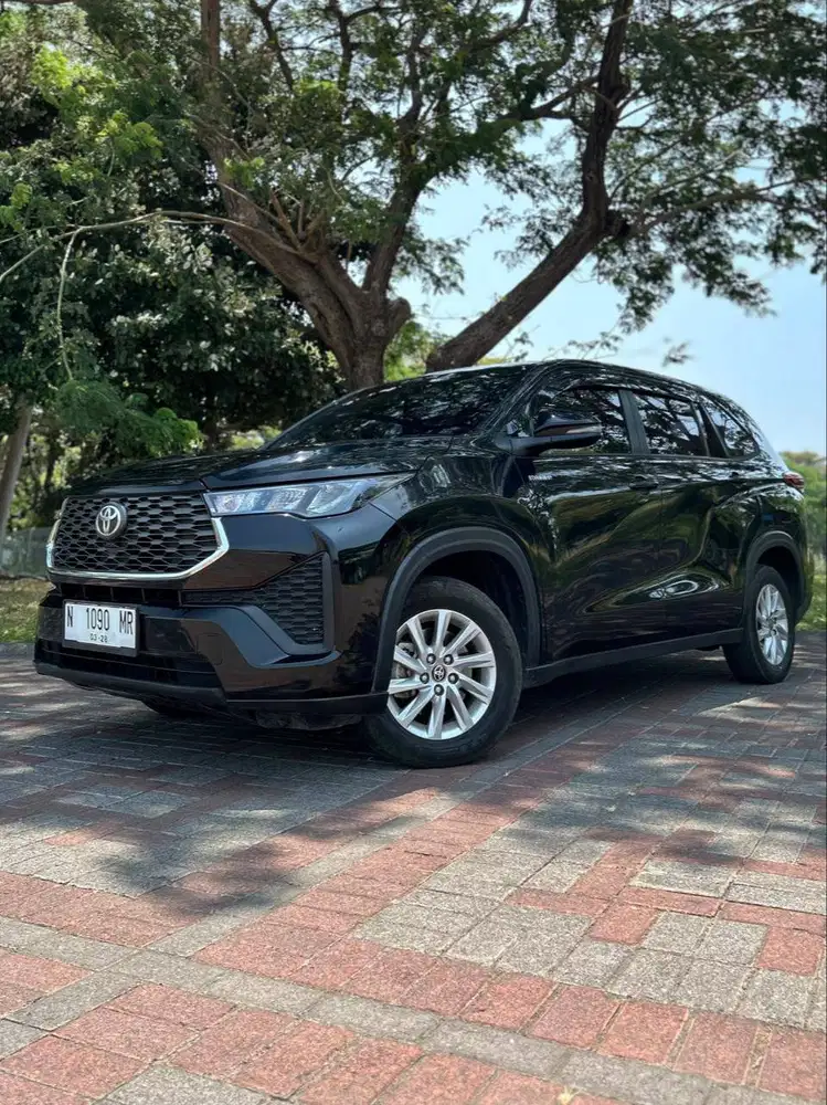 Innova/ Zenix G hybrid 2023. Orisinil