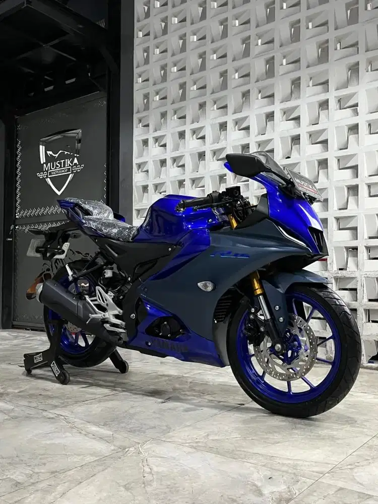 Yamaha R-15 2023 Low KM