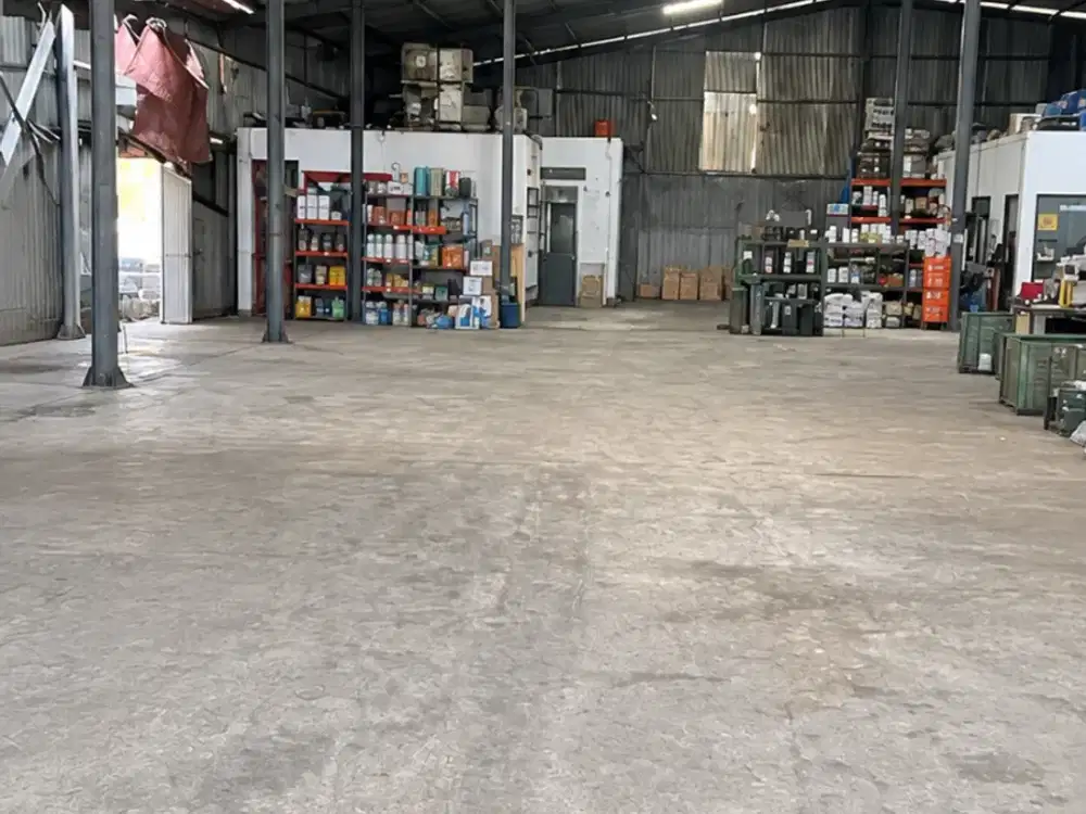 Gudang Dadap Tangerang LT 1.400 m², Listrik 233 KVA + 105 KVA, SHM