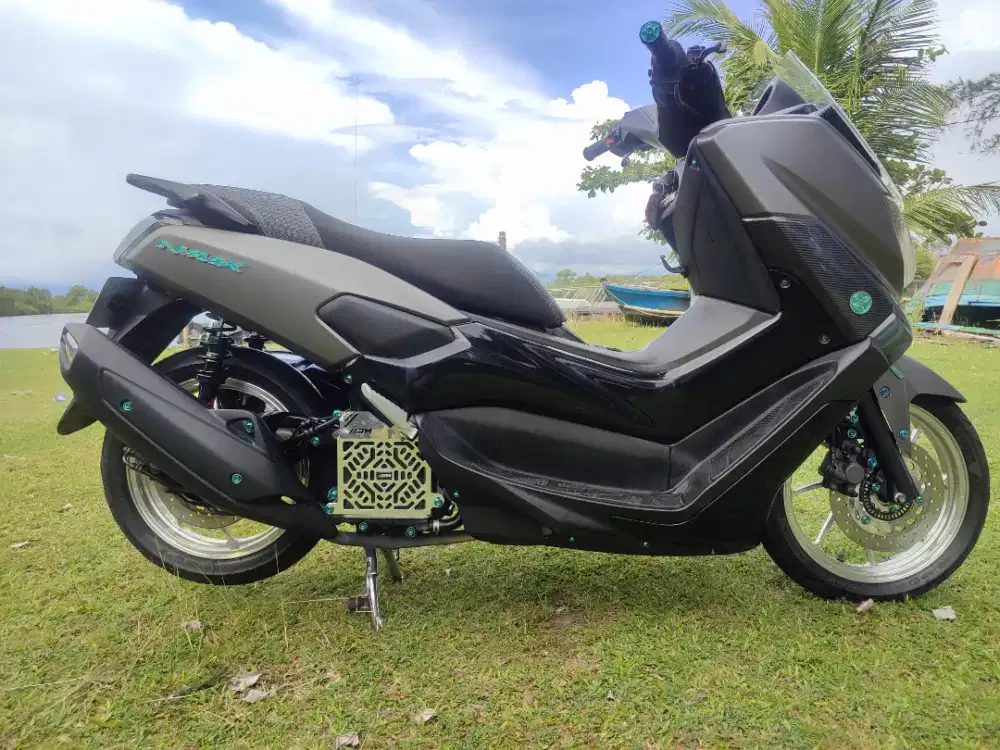 Di jual motor e N-Max old 2017 surat lengkap