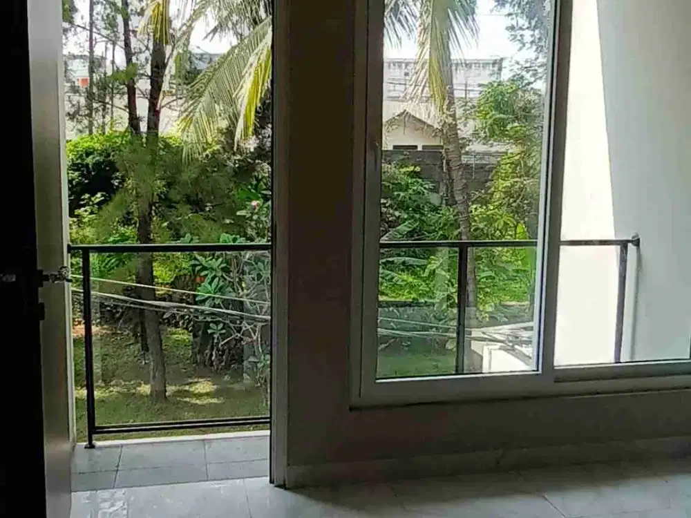 Disewakan Rumah Brand New Villa Melati Mas Serpong Bagus 2 lantai