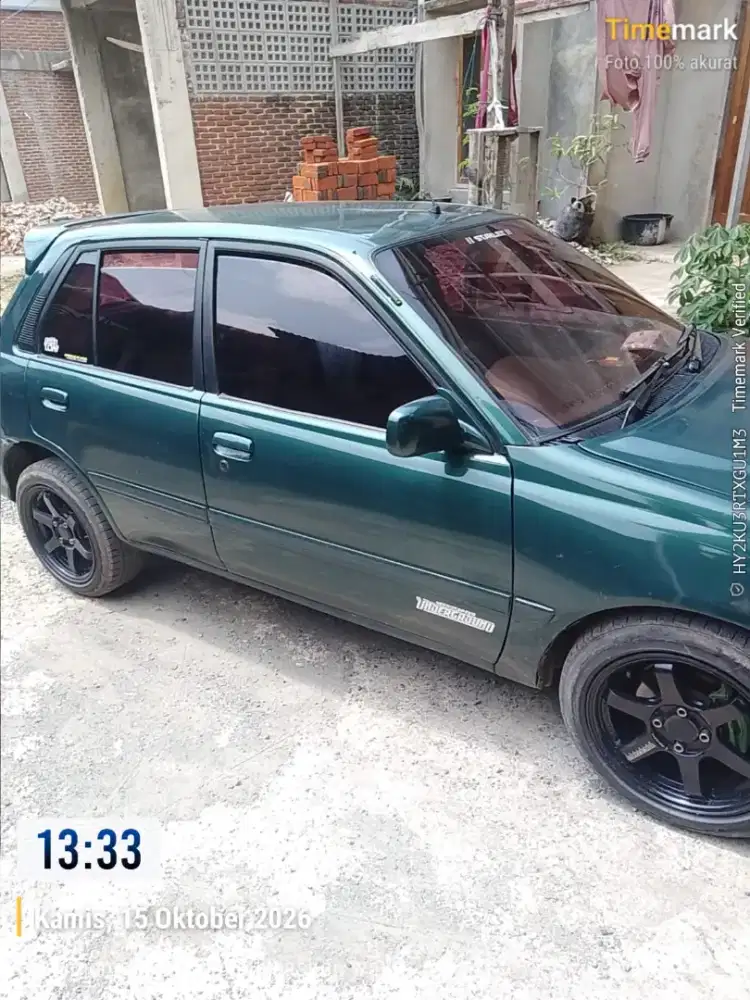 Starlet 1.3 SG tahun 1997 warna hijau