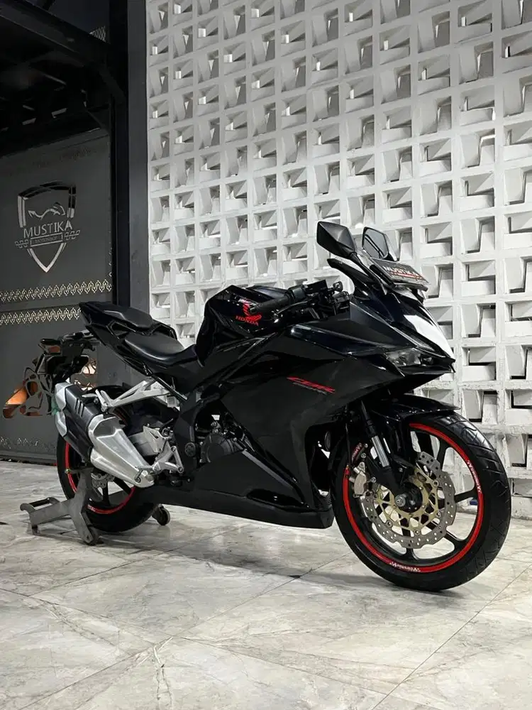 Honda CBR 250 2019 Low Kilometer