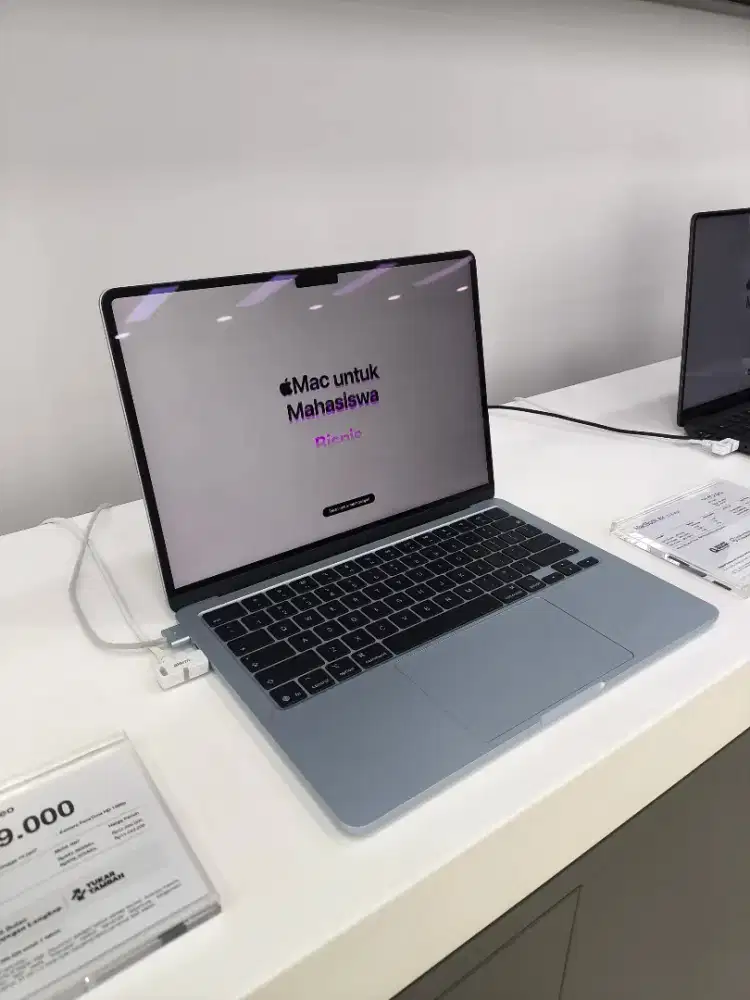 WTS macbook air M5 sky blue 512