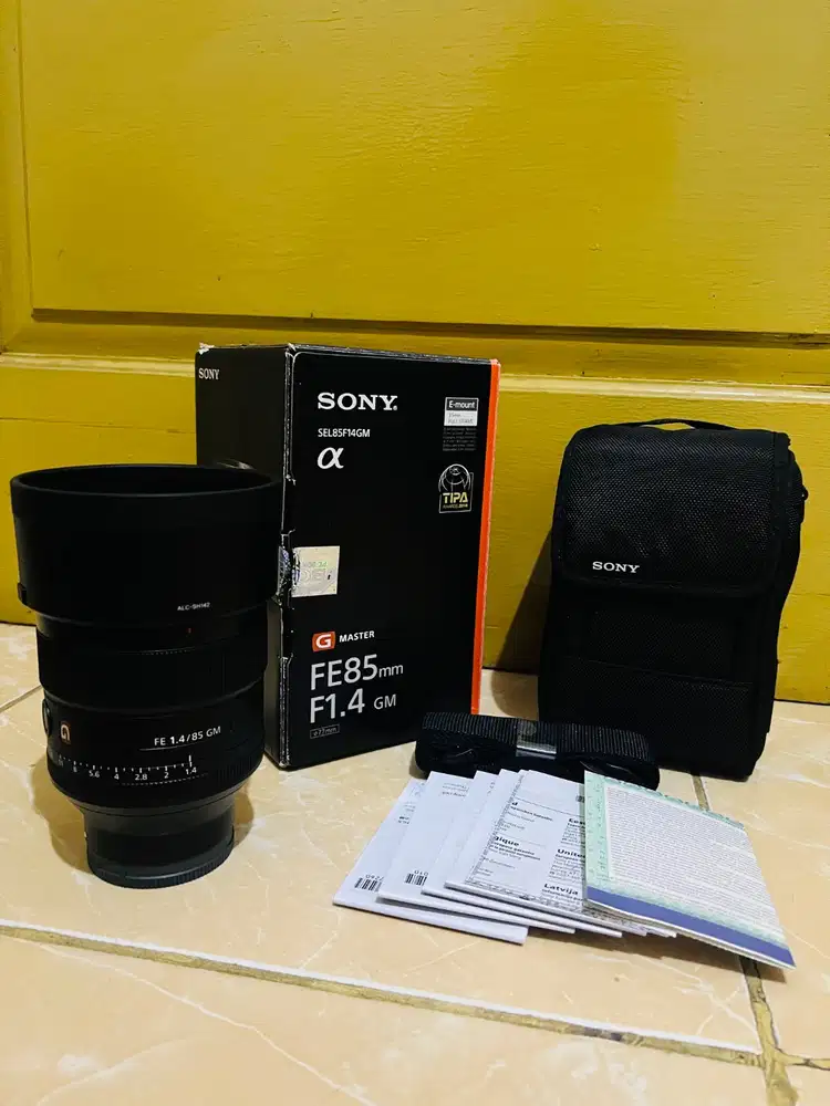sony 85mm f1.4 mulus likenew