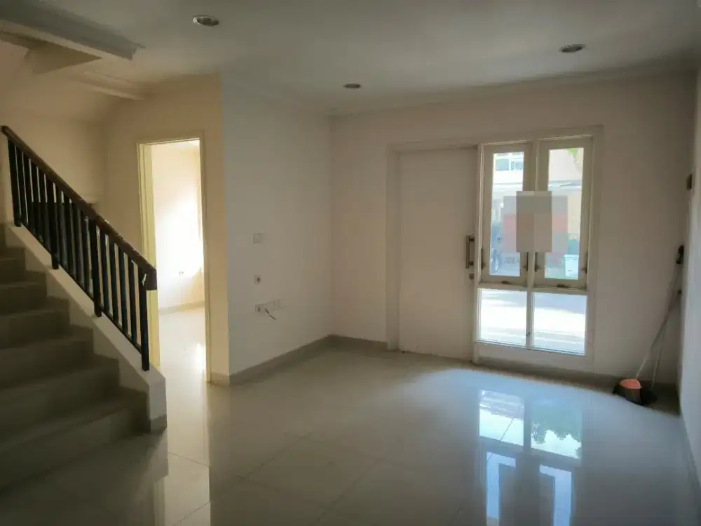 Dijual Rumah Gading Serpong SHM di Cluster Thomson By Rumah Chinida (Ay)