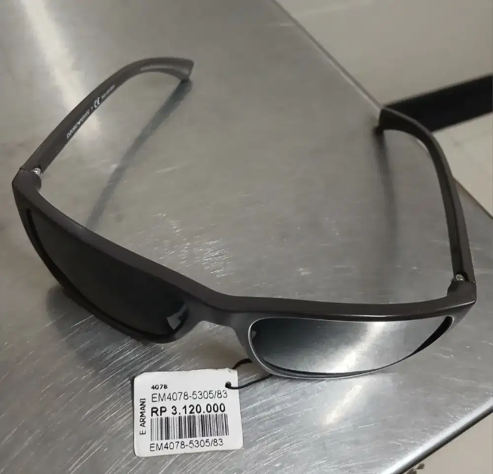 Kacamata Emporio Armani EA4078 tidak oakley