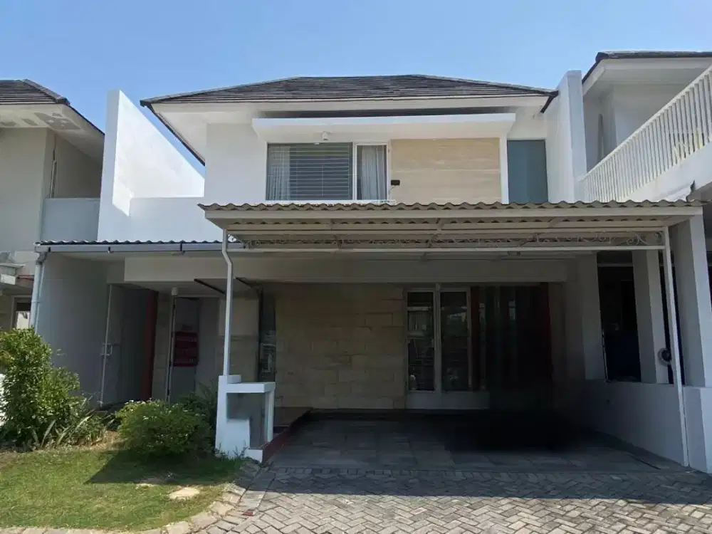 Disewakan Rumah modern 2 lantai Royal Residence Wiyung Surabaya