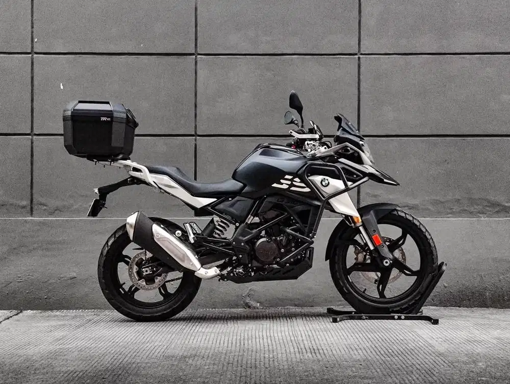 BMW G 310 GS tahun 2025 Very Low Odo Mulus TT FP Black FULL PAPER