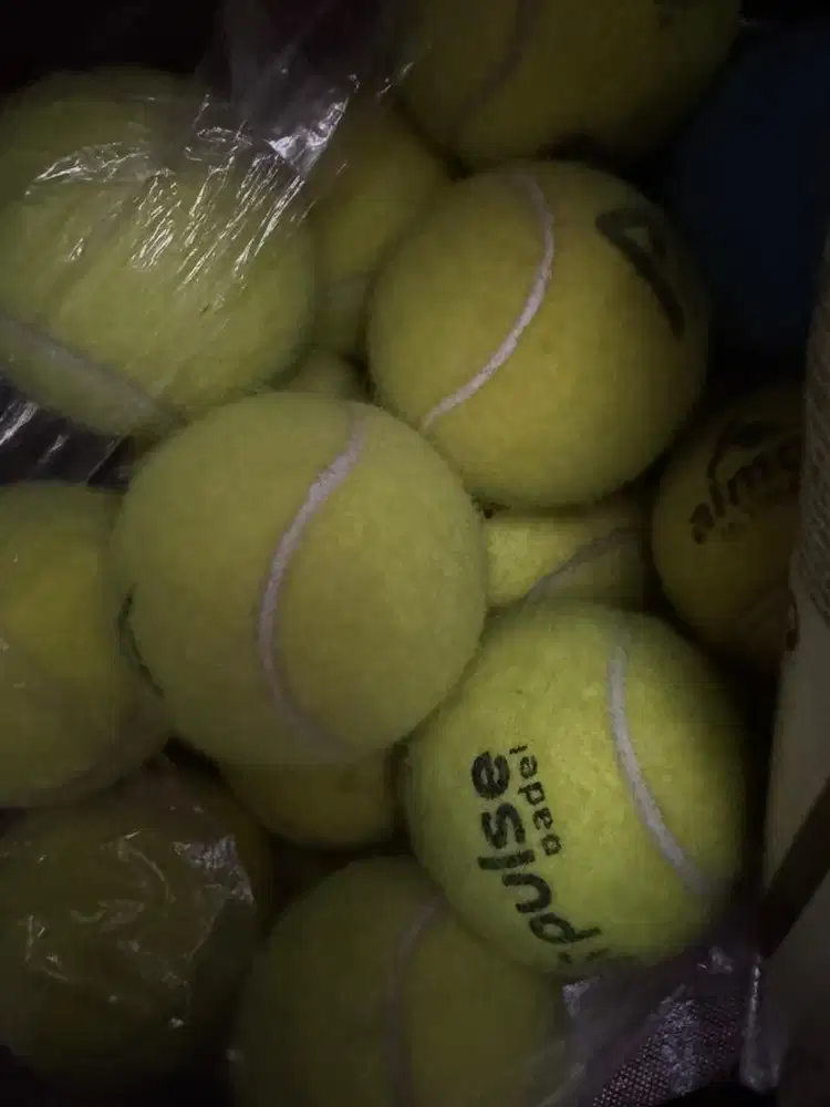 Bola padel bekas
