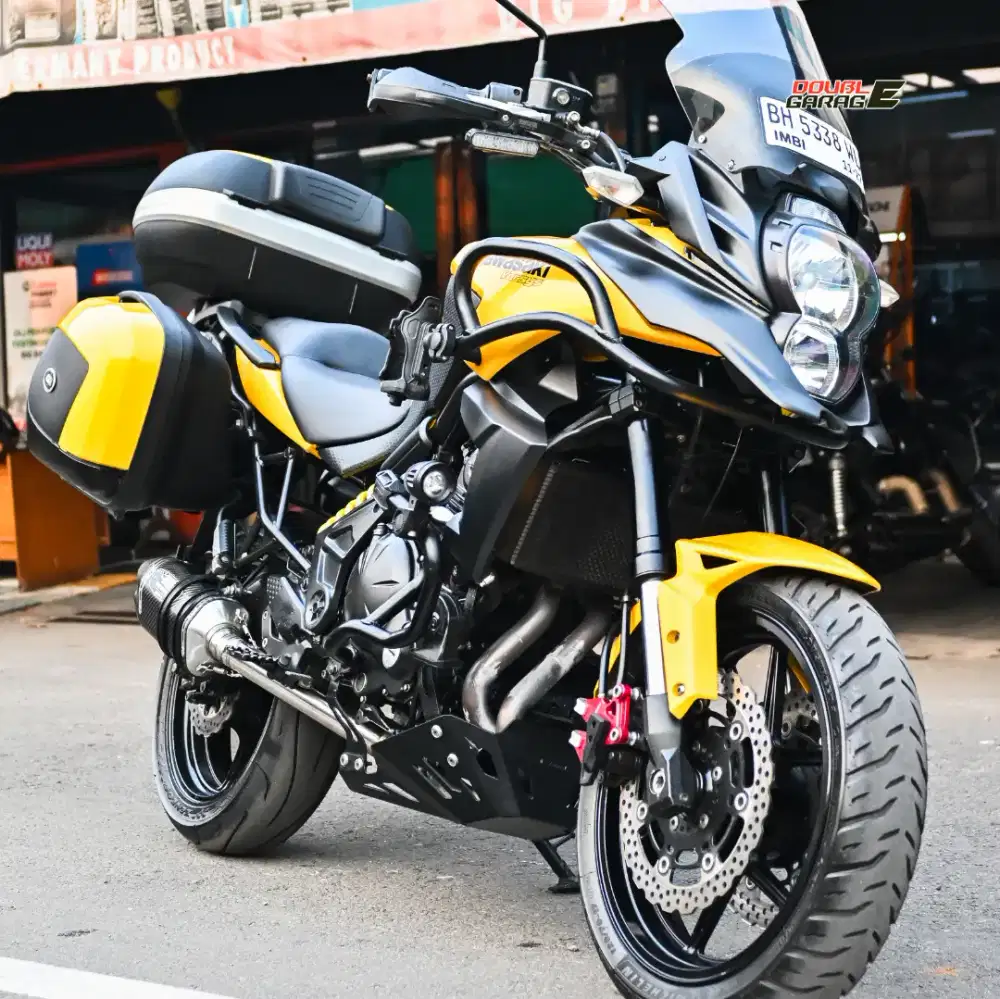 KAWASAKI VERSYS 650 ABS
NIK 2012  
Limited Color Kuning