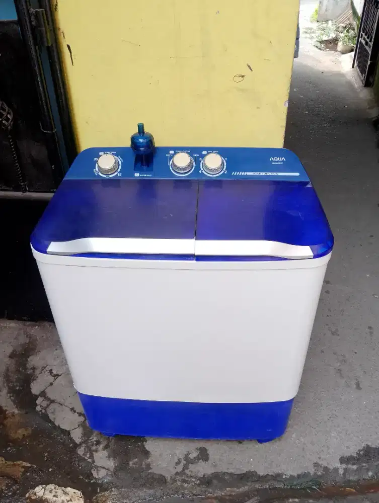 Mesin cuci Aqua 8kg