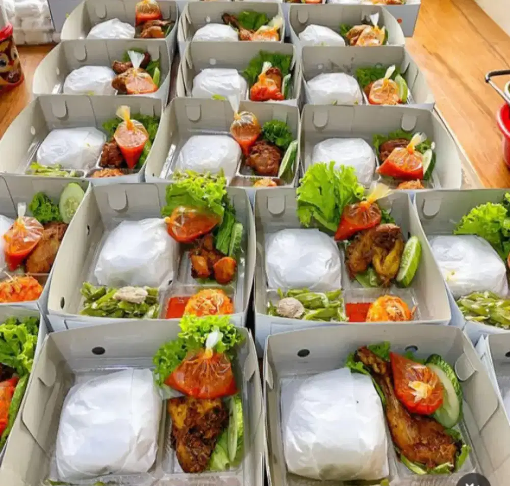 Terima pesanan nasi box Snack box