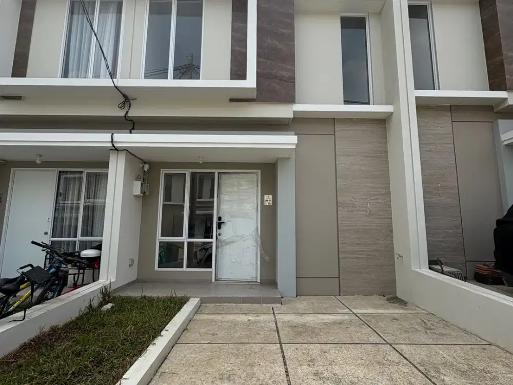 Rumah 2 Lantai Minimalis 10 Menit ke RS PENA 98 Hadap Timur J-54158