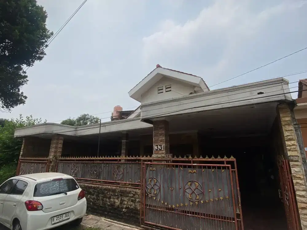 Rumah Luas 2 Lantai 5 Menit ke RS EMC Tangerang Hadap Utara J-58042