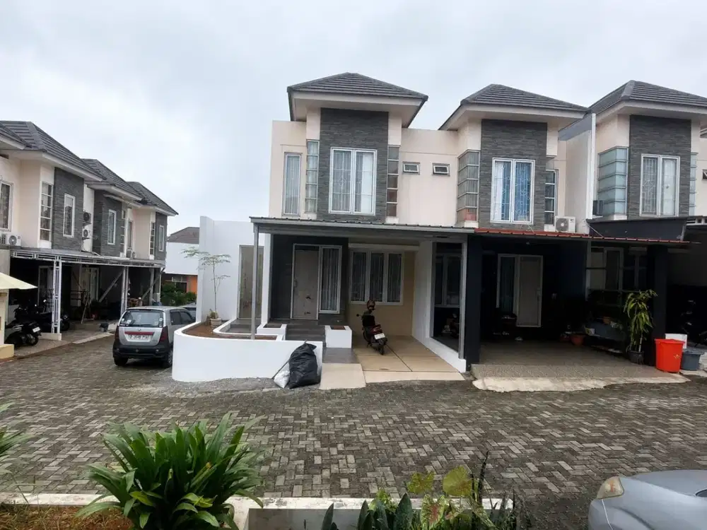 Rumah Hook SHM 12 Menit ke Mitra Keluarga Jatiasih Dibantu KPR J-54429