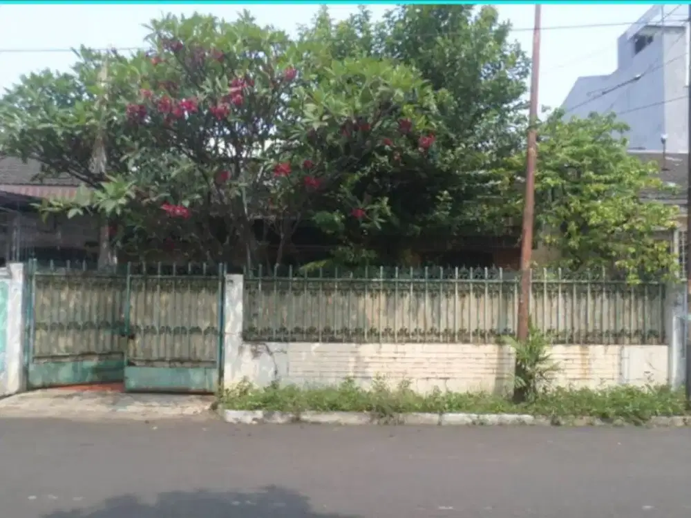 Rumah Luas Strategis 5 Menit ke Stasiun Taman Kota Dibantu KPR J-55633