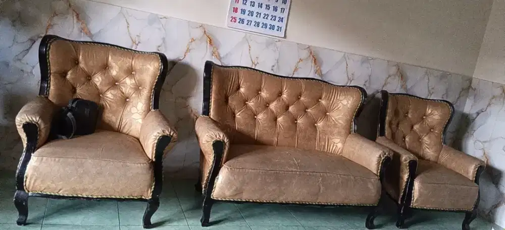 Dijual cepat Sofa