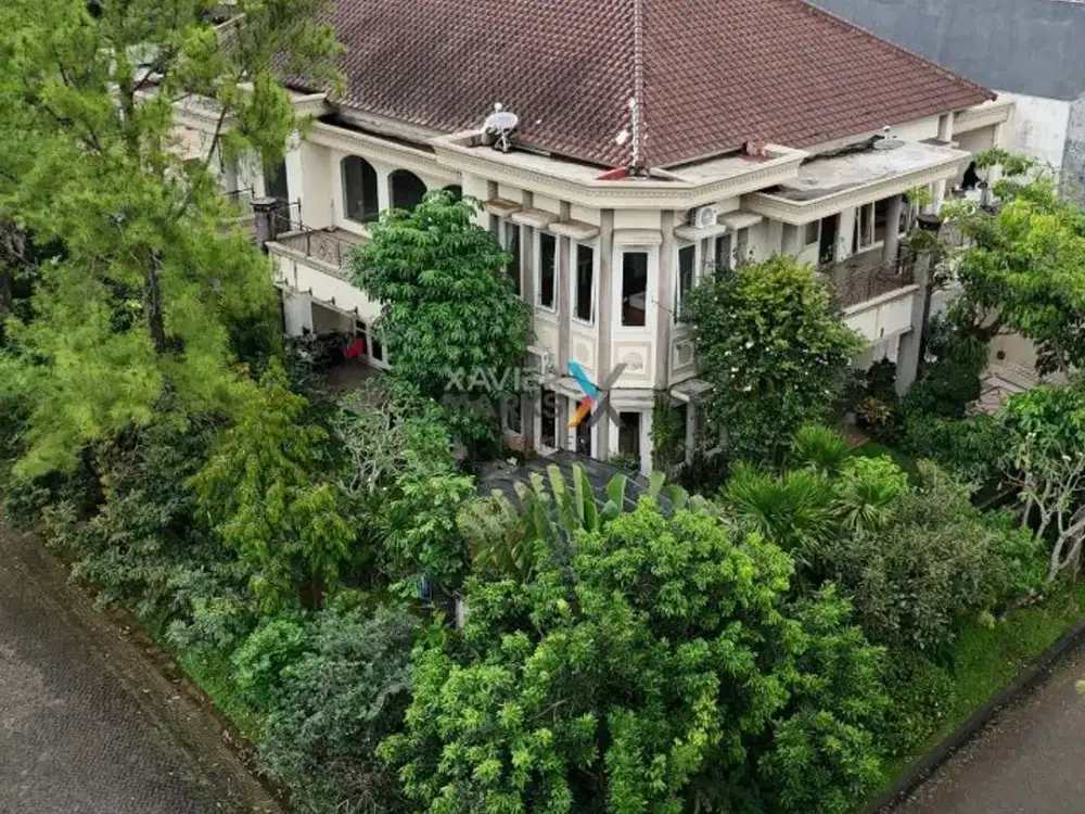 Dijual Rumah Semi Furnish Tropis Modern Villa Puncak Tidar Malang