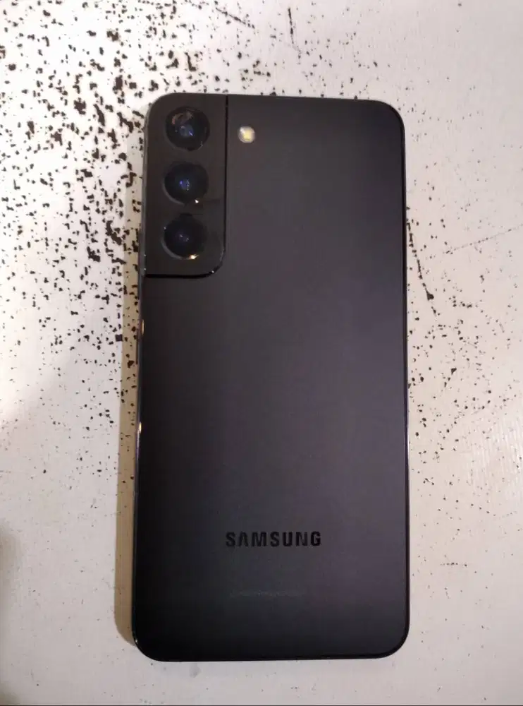 Samsung s22 black