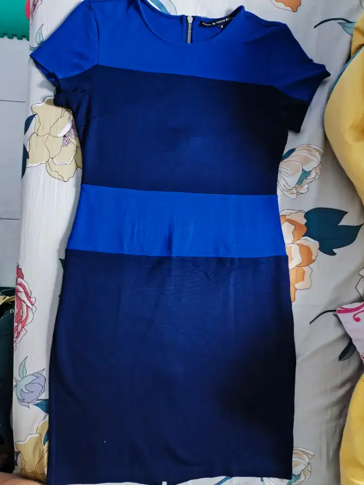 PRELOVED MIDI DRESS VICTORIA BY VICTORIA BECKHAM