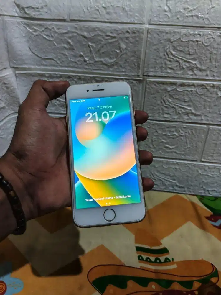 iphone 8 64GB ll