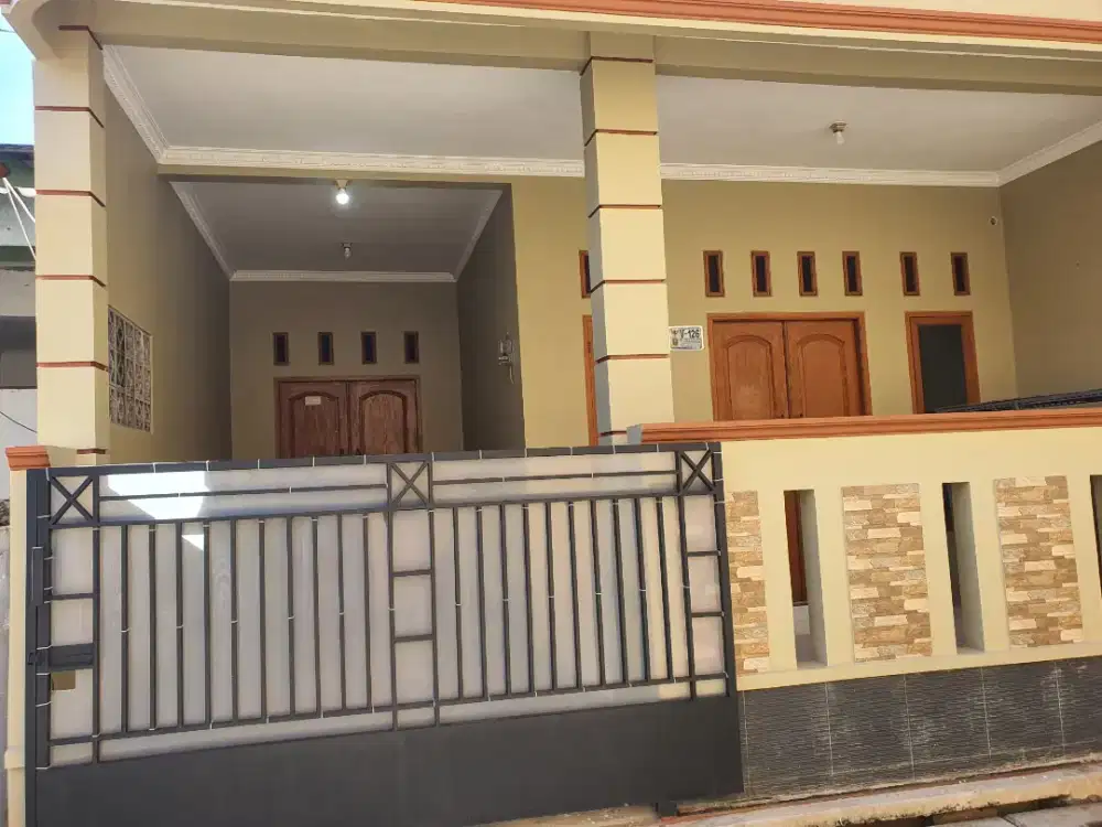 Disewakan rumah per tahun