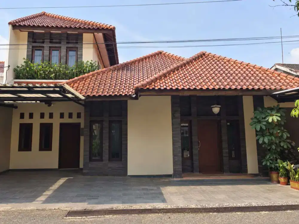 DIJUAL RUMAH 2 LANTAI DI TURANGGA KOTA BANDUNG M
