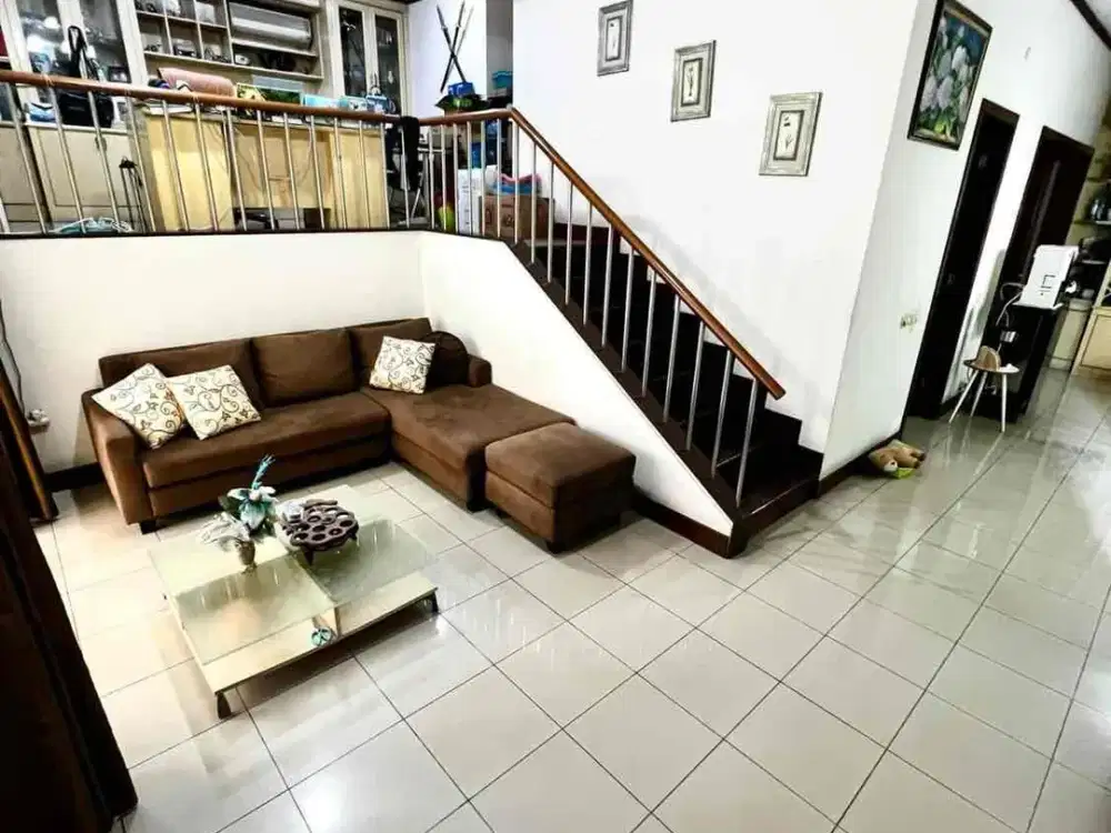 Dijual Rumah Cantik  siap Huni di Kayu Putih