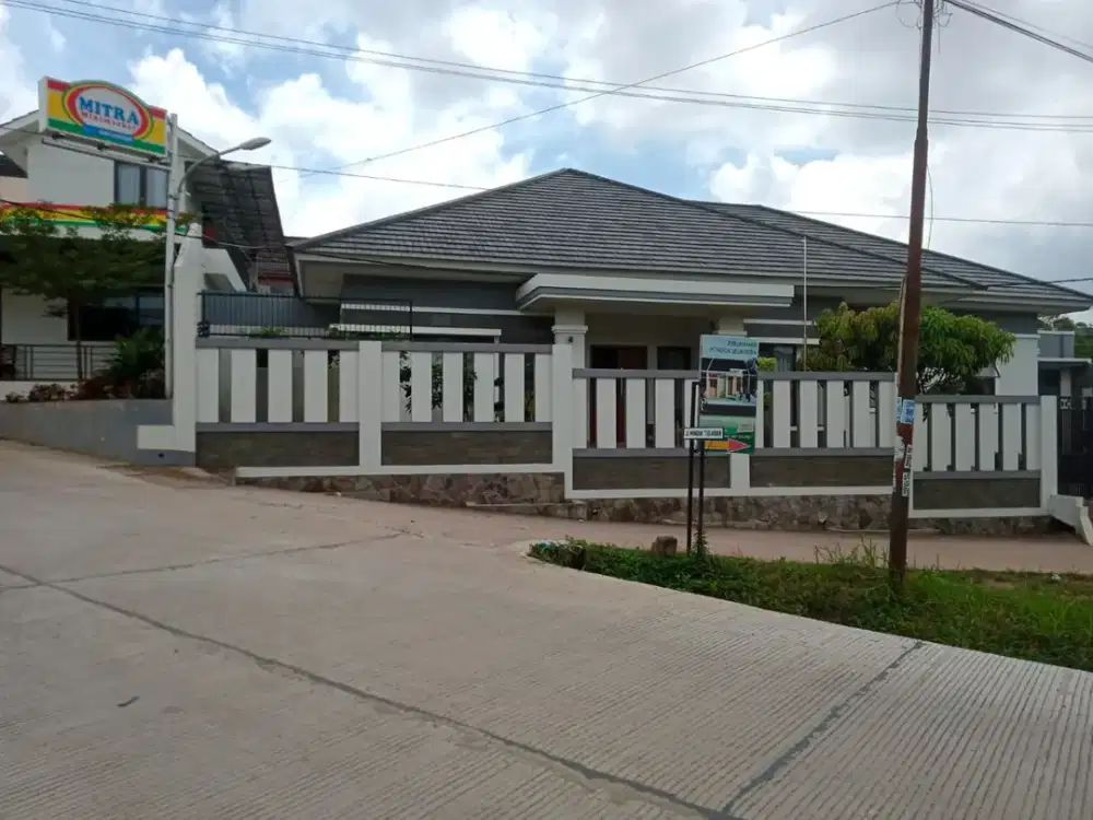 DIJUAL RUMAH MEWAH JALAN SULAIMAN AMIN PERUMDA PALEMBANG