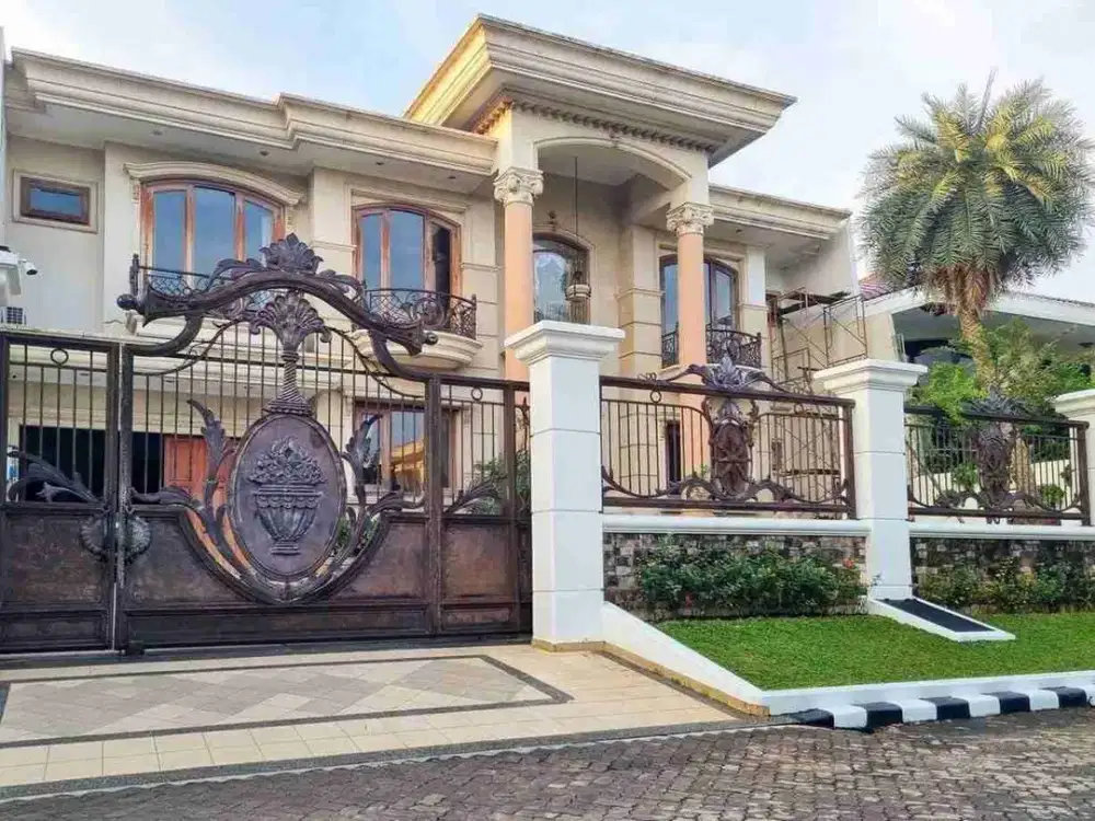 Rumah Mewah Perumahan Taman Kebon Jeruk - Jakarta Barat