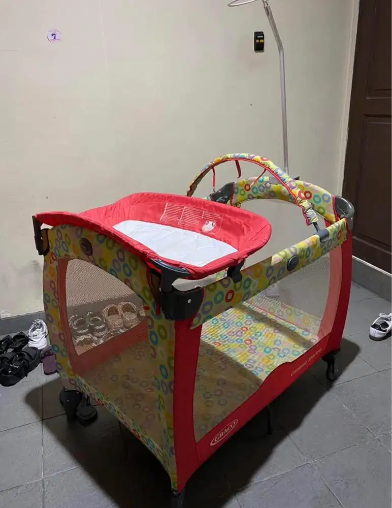 Tempat tidur baby
