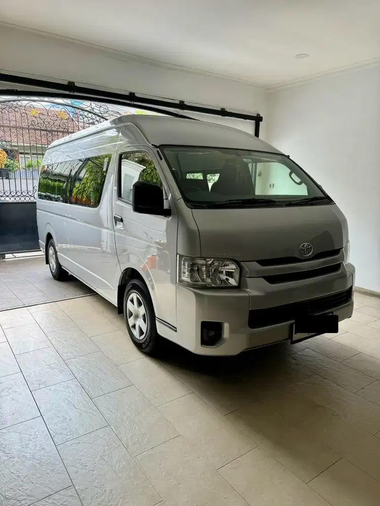 Hiace gajadi pakai km 100 perak