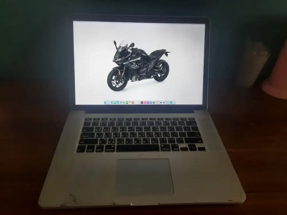 macbook pro 15 inc retina i7