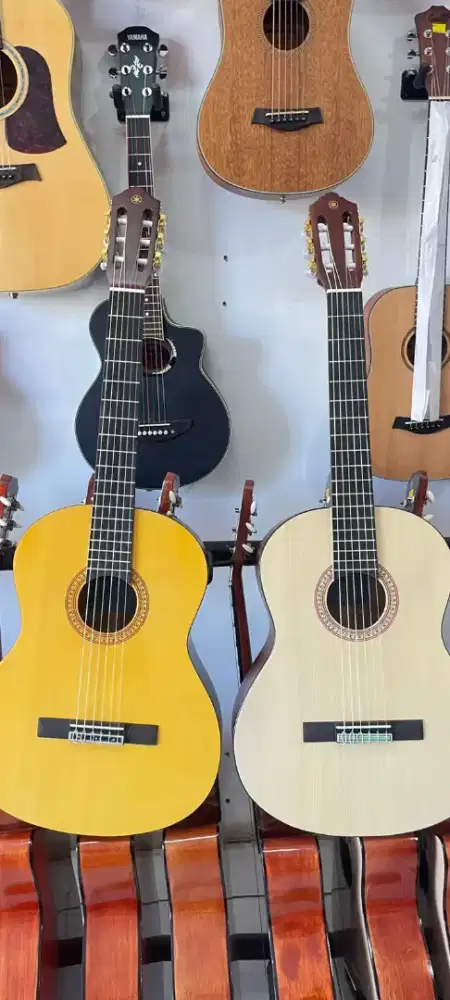 DI JUAL GITAR KLASIK SPEK BODY MIRANTI