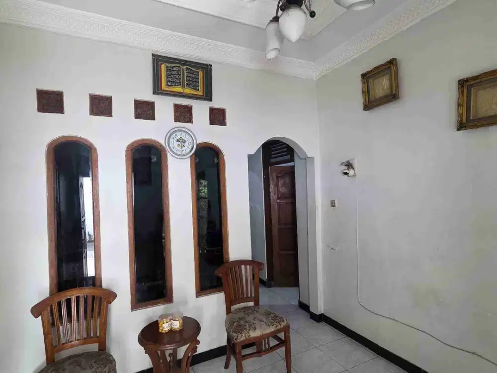 Rumah Besar dikompleks BPD Semarang diual cepat