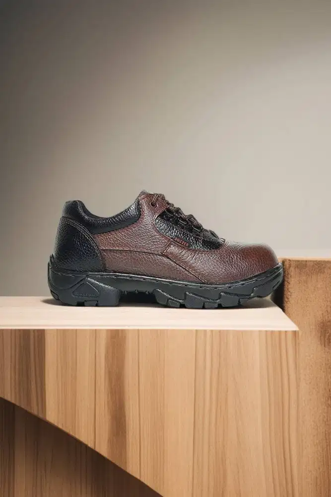 Penawaran terbatas Sepatu safety model Balikpapan