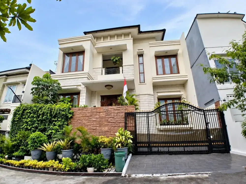 DISEWAKAN – RUMAH MEGAH, CANTIK & ASRI Full Furnish Siap Huni di Puri Cinere – Lebak Bulus, Jakarta Selatan