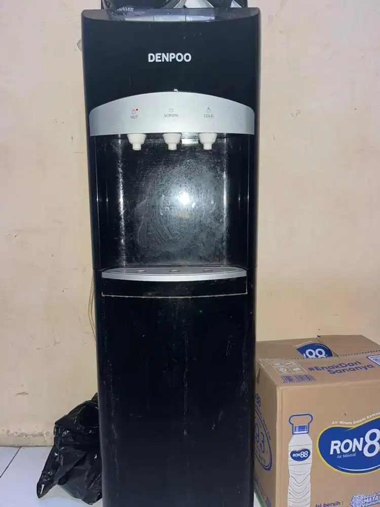 Dispenser Denpoo 3 keran panas dingin dan normal