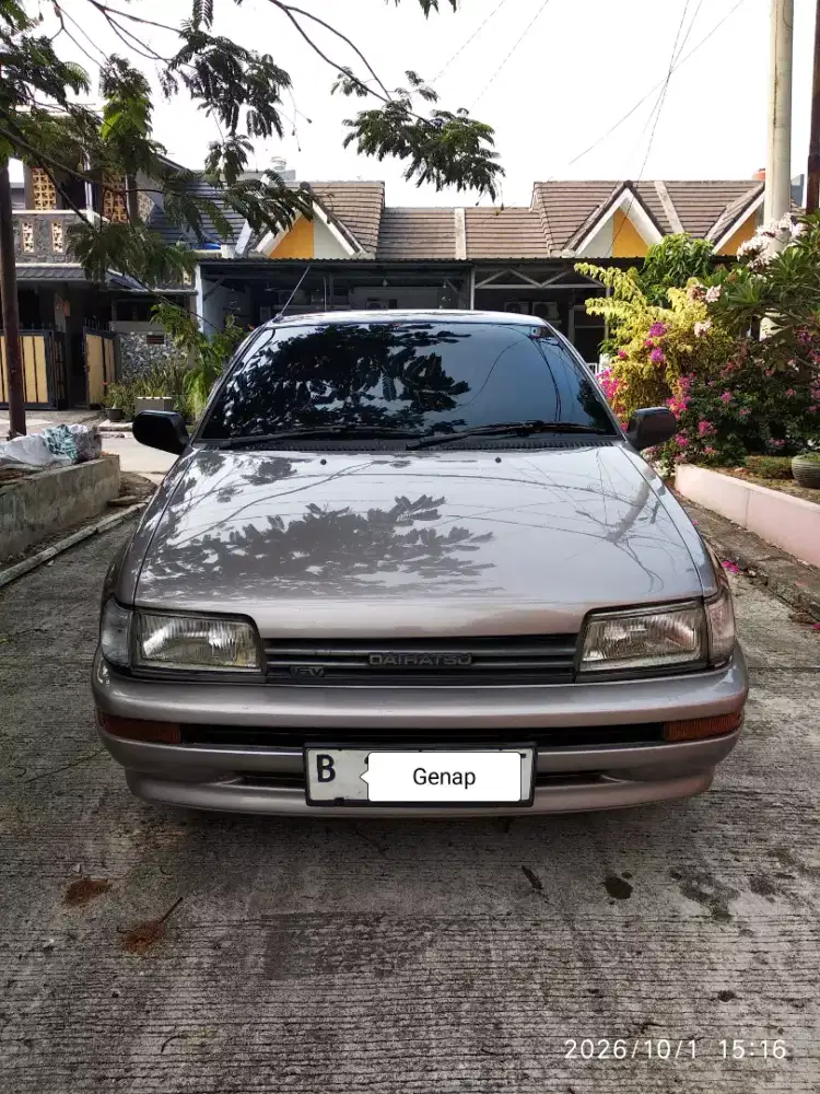 Daihatsu Charade Classy th 92 Coklat Met Full Ori Kondisi Antik rare.