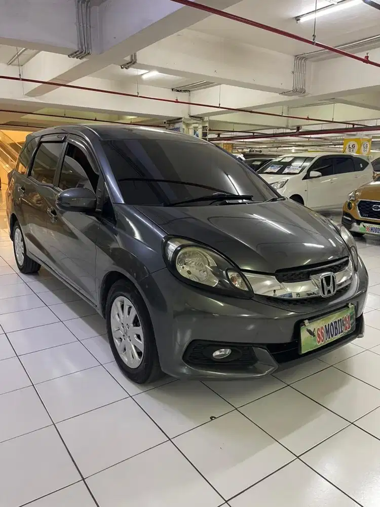 Mobilio E 2016 MT Mulus Mesin Halus Suspensi Senyap Ac Dingin Ada Gara