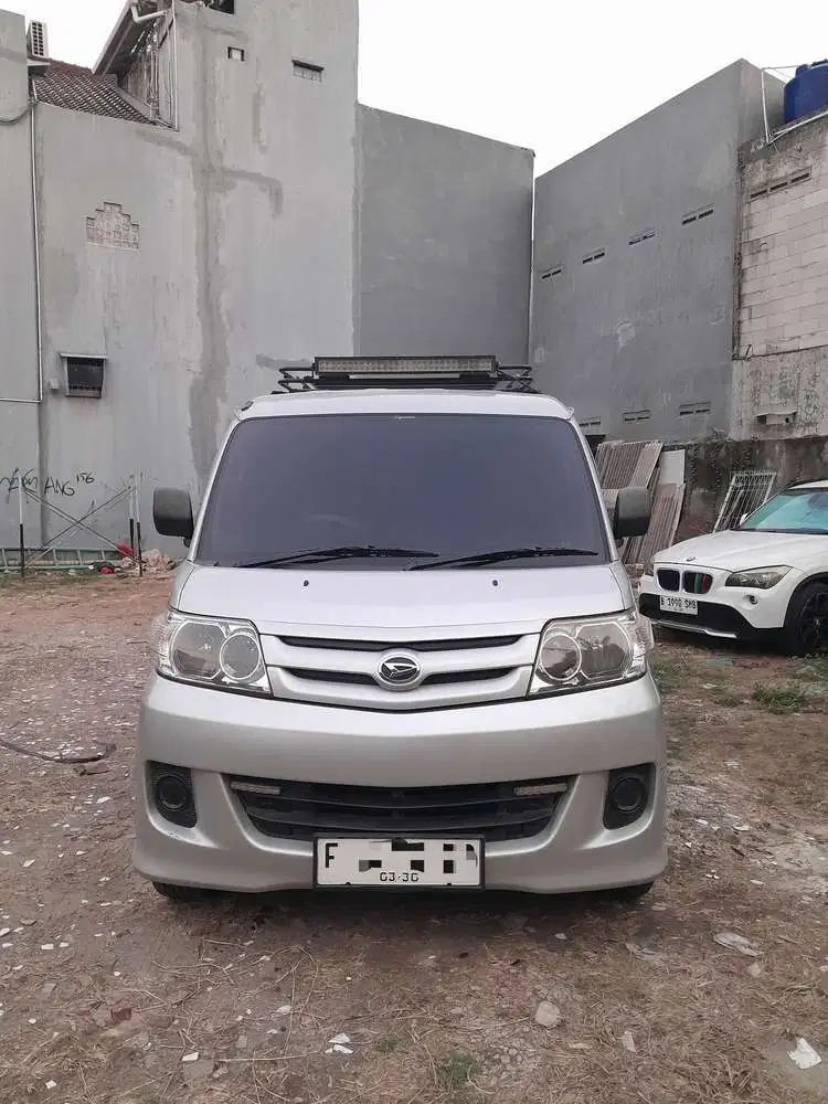 Daihatsu Luxio 2010 Bensin