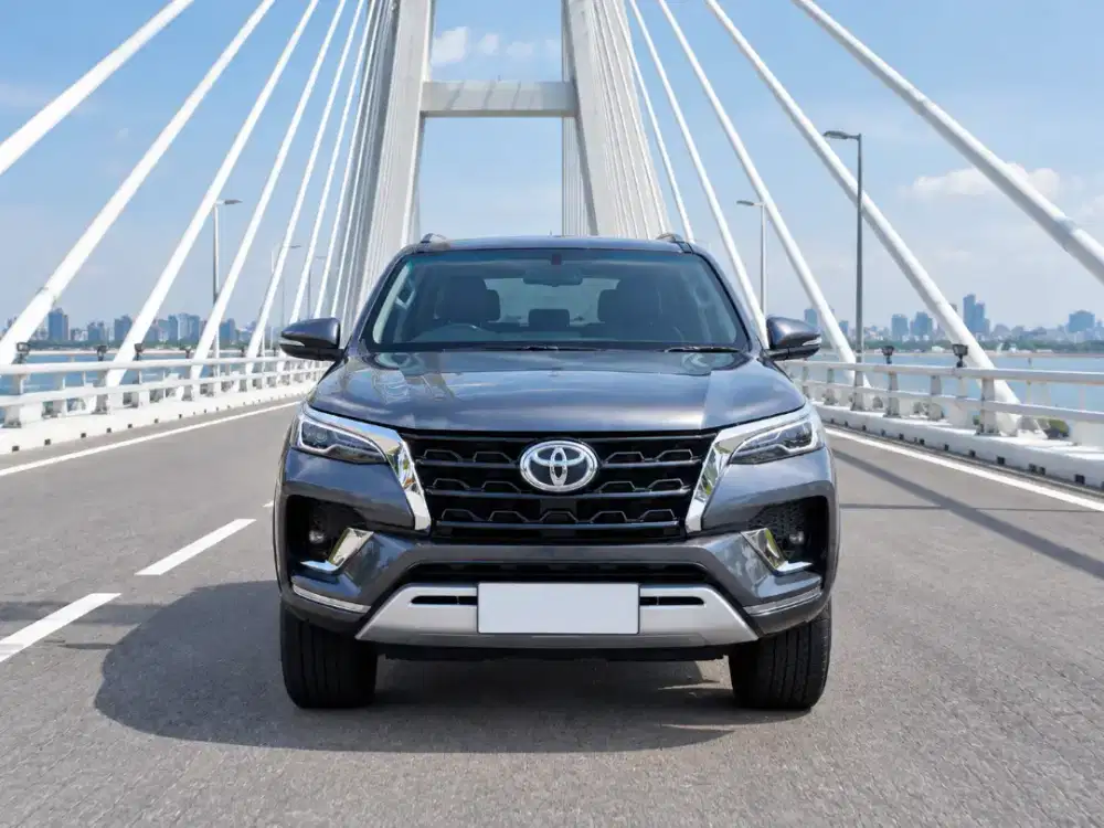 CASH Nik 2022 Toyota Fortuner G diesel automatic  barcode ready