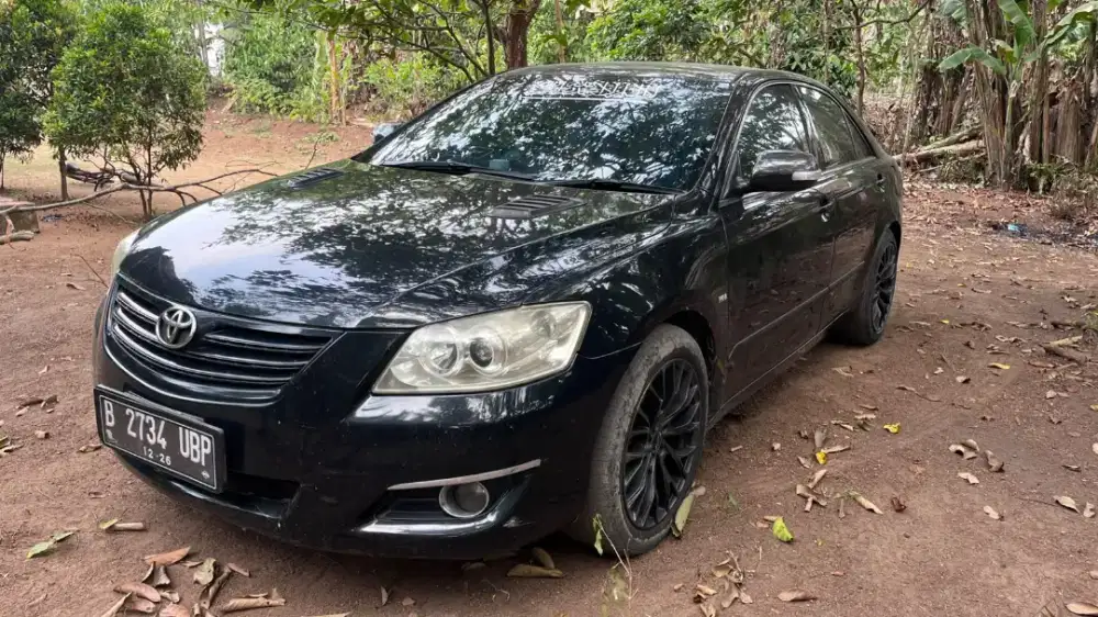 Mobil Camry nominus jas Jes josss