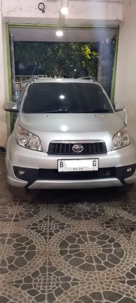 MOBIL TOYOTA RUSH 1.5 TRD SPORTIVO 2013
