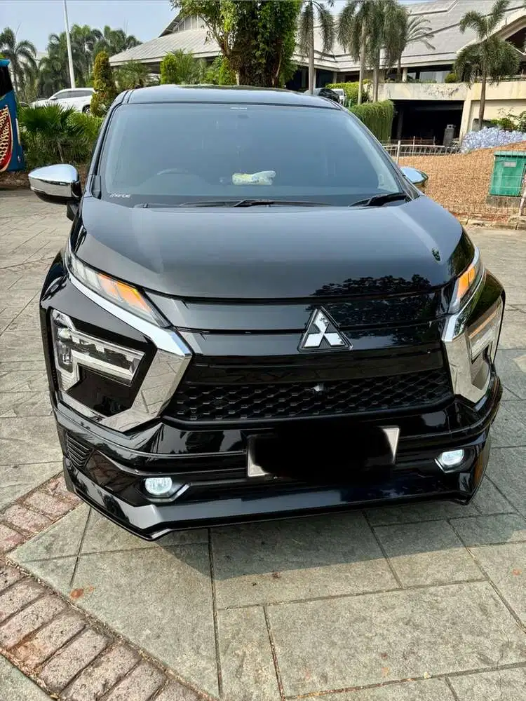 Mitsubishi Xpander 2024 Bensin AT Hitam
