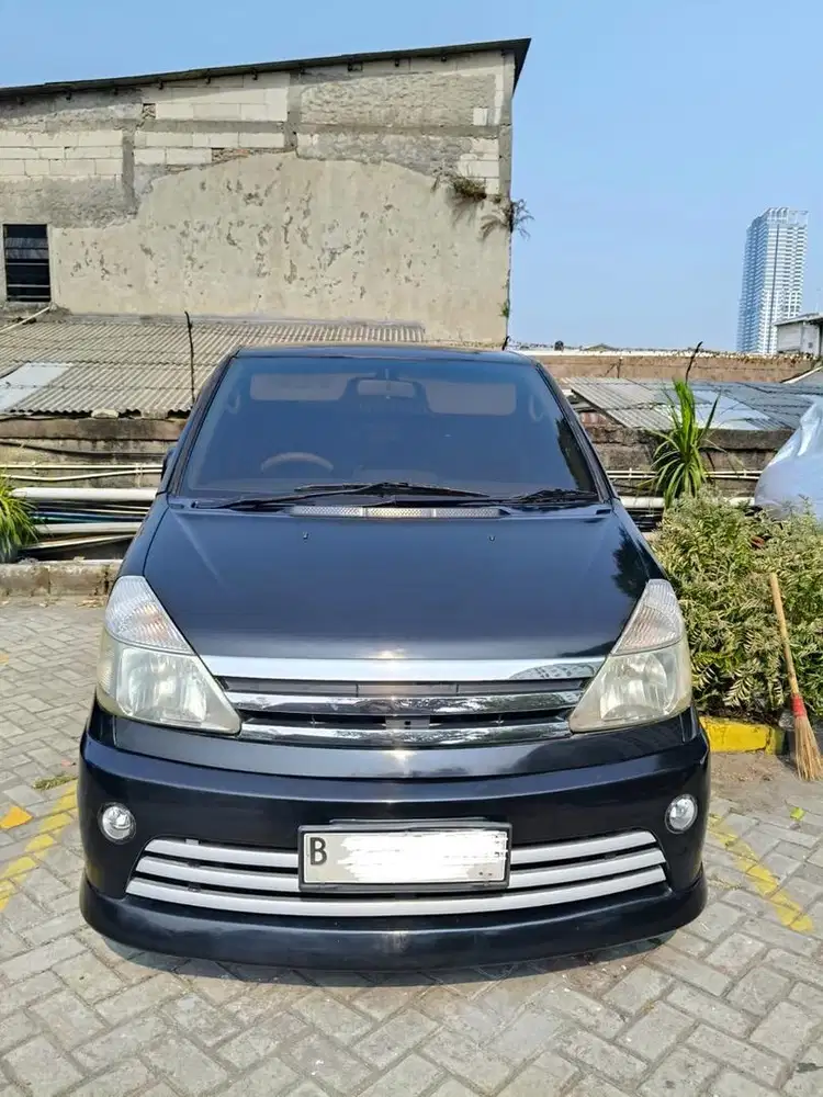 Nissan Serena 2010 Bensin