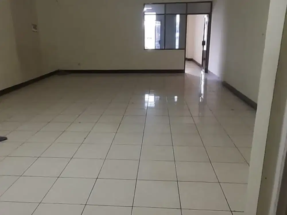 TERMURAH DIJUAL DAN DISEWAKAN RUKO 2 LANTAI SIAP PAKAI COCOK UNTUK USAHA LOKASI DI KURDI REGENCY BANDUNG